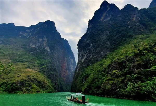 local Vietnam Travel places